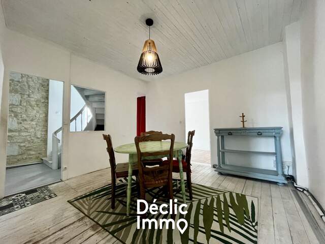 Maison en pierre de 7 chambres proche commodités avec fort potentiel — photo du bien