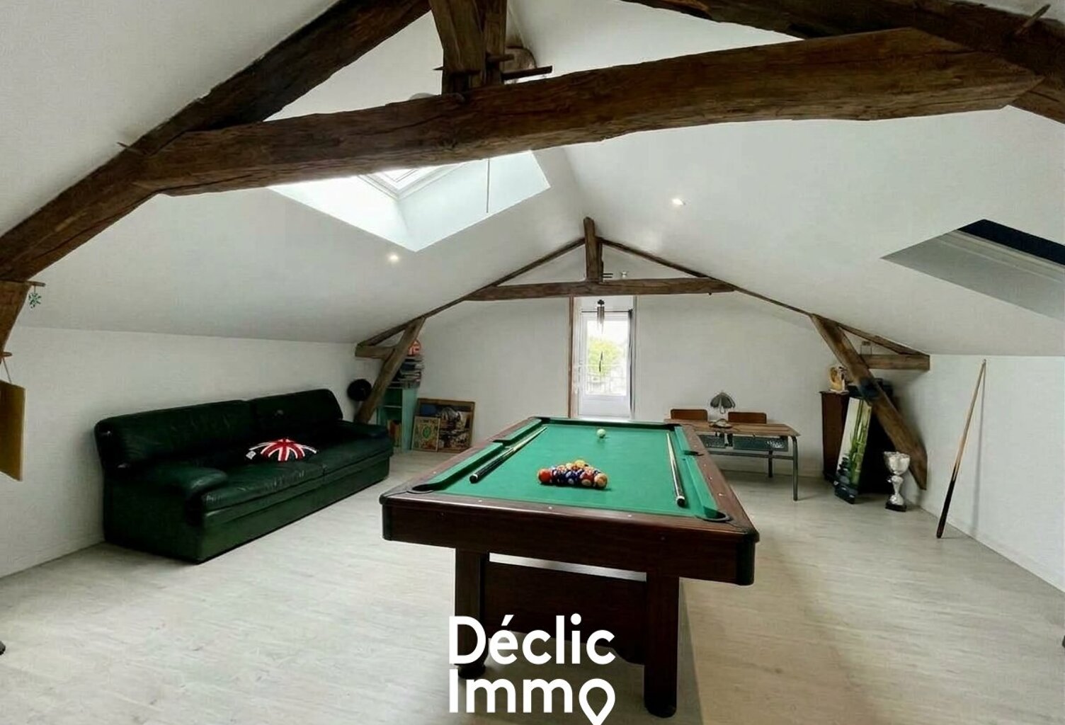 Maison en pierre de 7 chambres proche commodités avec fort potentiel — photo 1