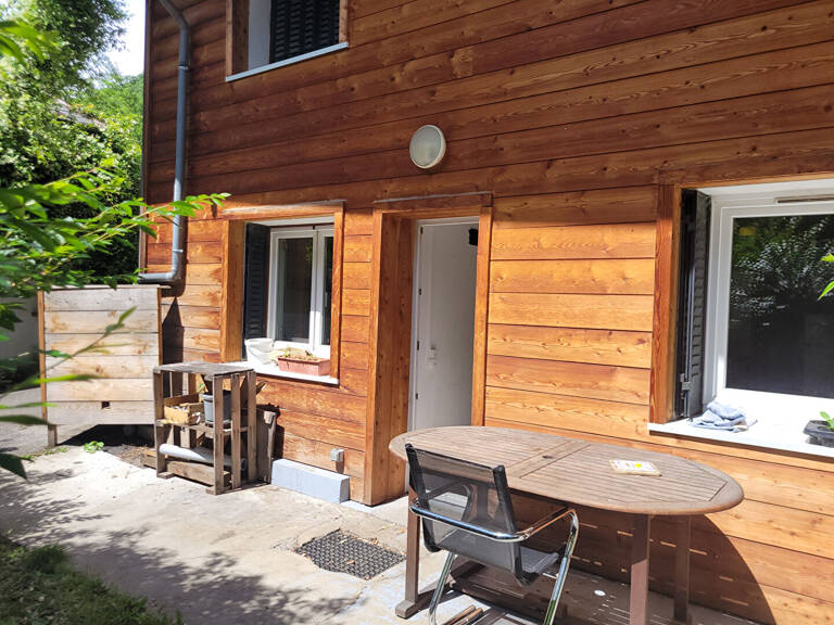 FAVERGES. MAISON DE VILLAGE  RENOVEE AVEC TERRAIN — photo 1