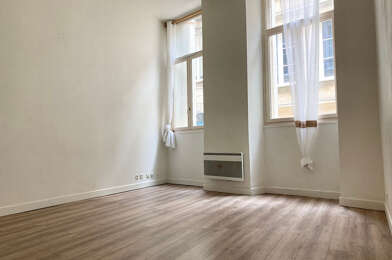 Appartement 2 pièces 824 €