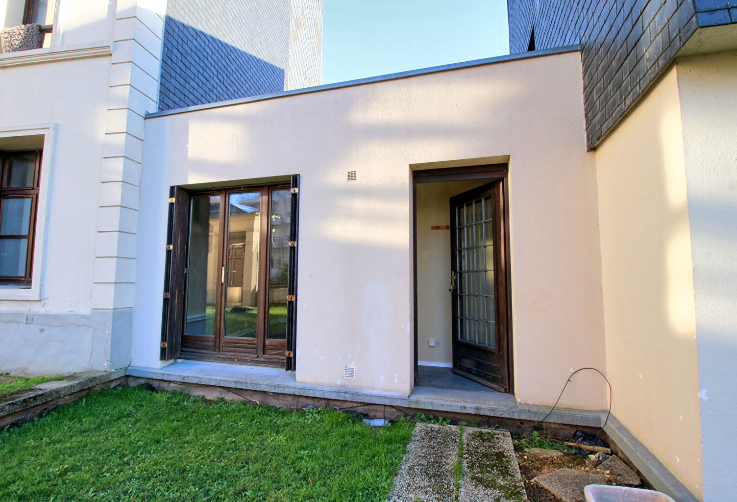 A LOUER - STUDIO AVEC JARDIN - QUARTIER PRERFECTURE — photo 1