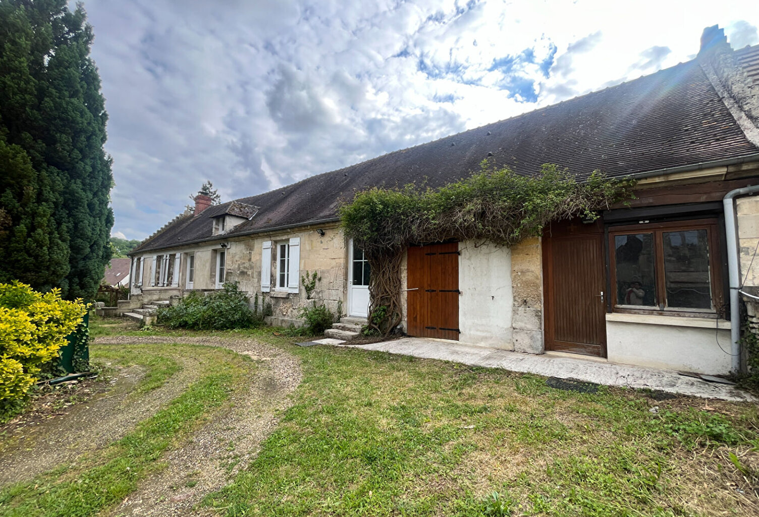 Maison en pierres au calme - Cinqueux — photo 1