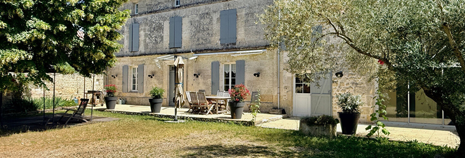 Maison 11 Pièces 308 m² à vendre à Fléac (16730)