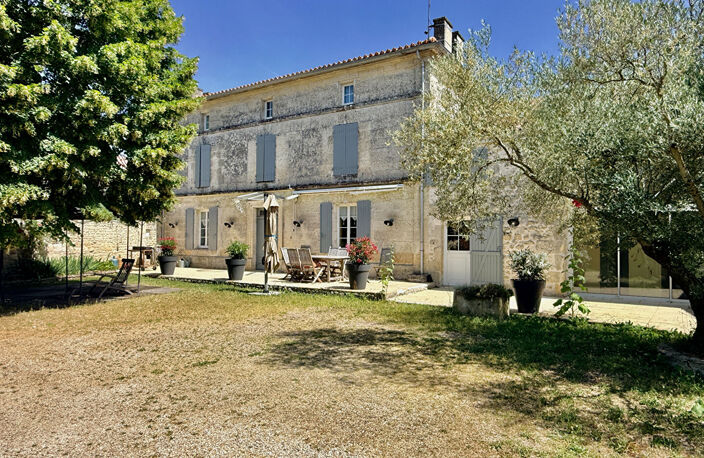 Maison  Charentaise à Fleac 11 pièce(s) 308 m² — photo 2