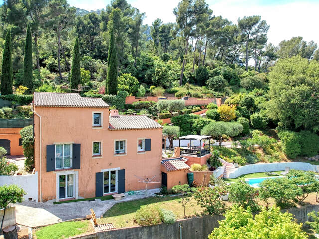M2302 - TOULON - Faron - Maison T4 -  Piscine - Garage — photo du bien