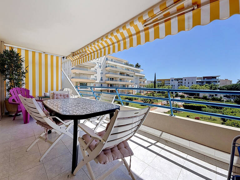VENTE - FREJUS PLAGE - APPARTEMENT 3 PIECES AVEC GARAGE ET CAVE — photo 1