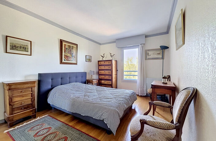 VENTE - FREJUS PLAGE - APPARTEMENT 3 PIECES AVEC GARAGE ET CAVE — photo 4