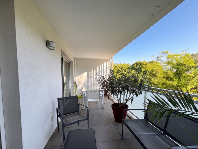 Marseille 13008, appartement T3 avec terrasse — photo 1