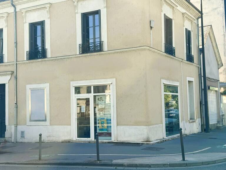 à LOUER — photo 1
