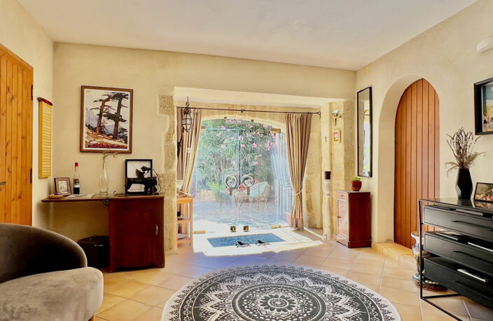 Ensemble immobilier en coeur de village — photo 2