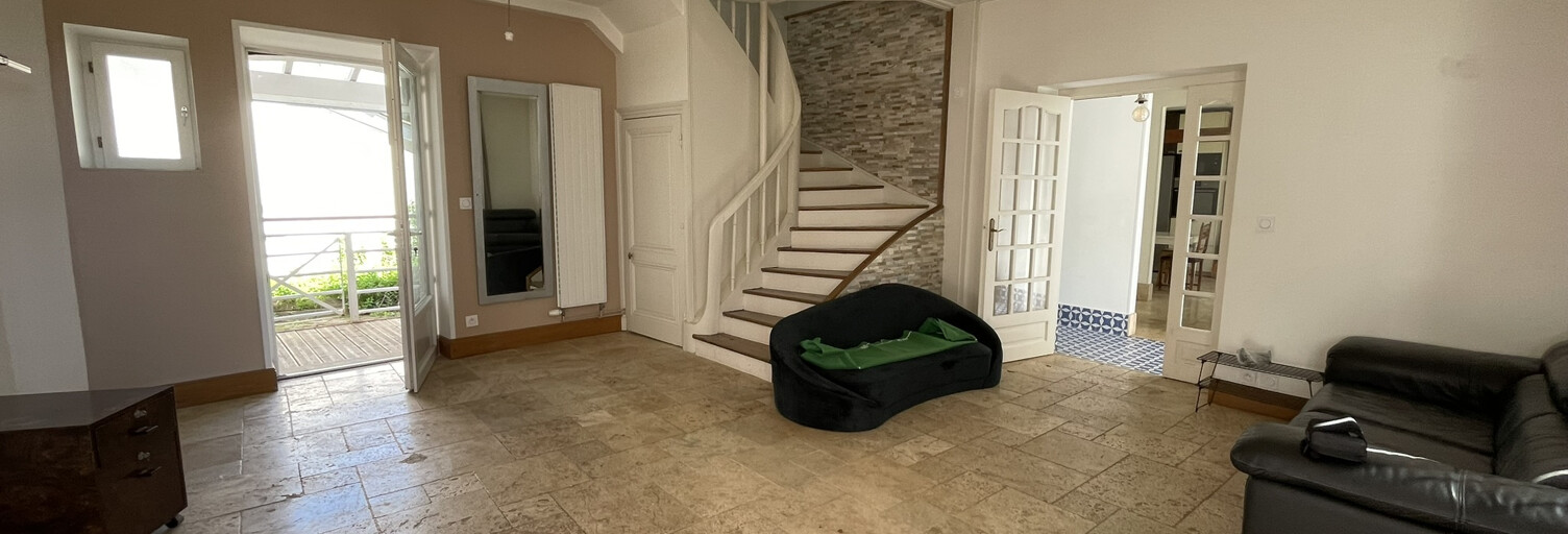 Maison 6 Pièces 152 m² à vendre à Amplepuis (69550)