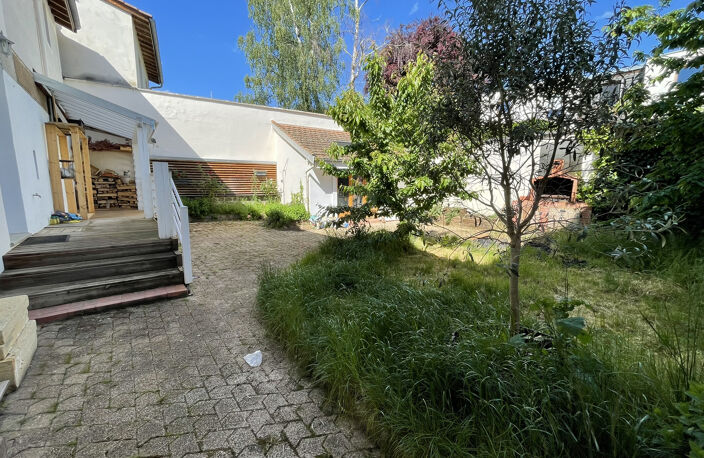 Grande maison en centre ville avec terrain et 4 chambres — photo 2