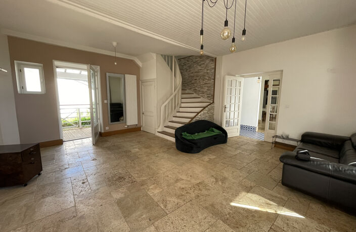 Grande maison en centre ville avec terrain et 4 chambres — photo 3