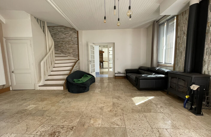 Grande maison en centre ville avec terrain et 4 chambres — photo 4