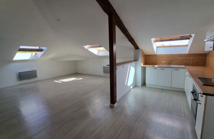 A vendre appartement T3 plein de charme à MEES — photo 4