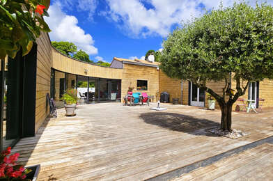 Maison 8 pièces 621800 €