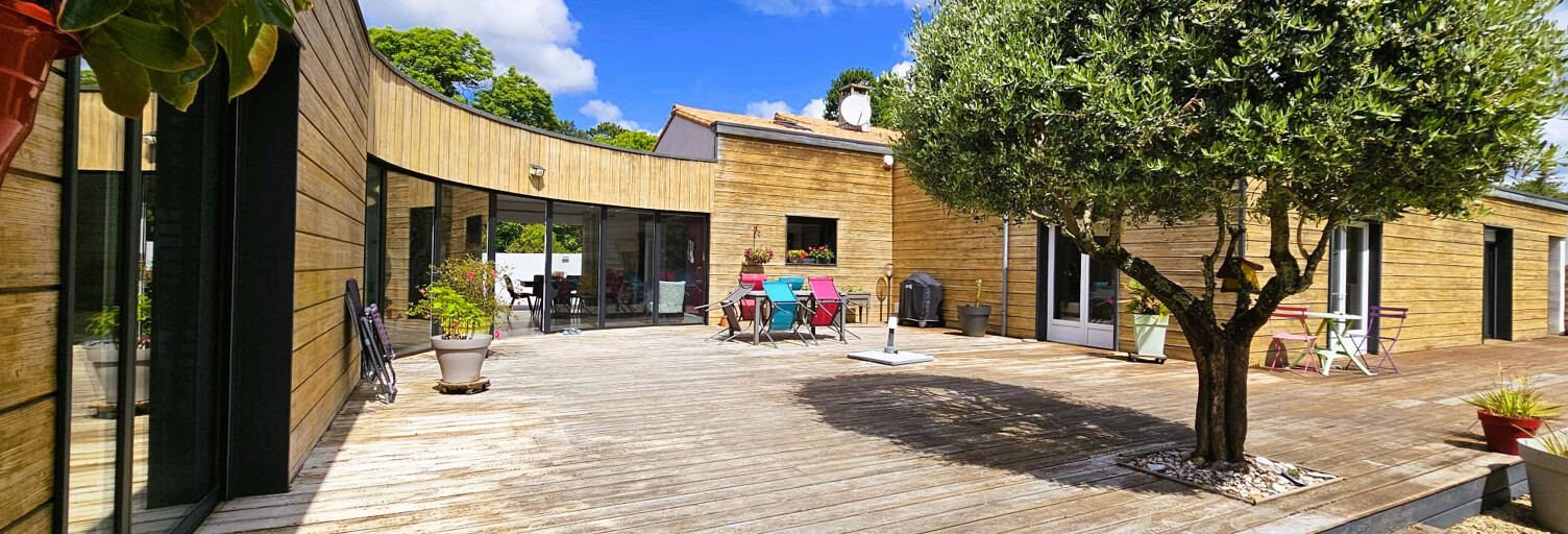 Maison 8 Pièces 290 m² à vendre à Étaules (17750)
