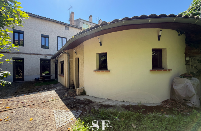 CASTELSARRASIN - MAISON DE VILLE AVEC GARAGE ET JARDIN — photo 2