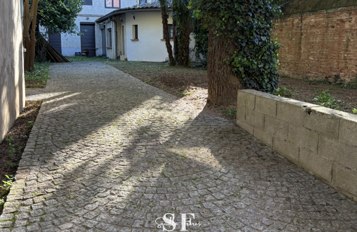 CASTELSARRASIN - MAISON DE VILLE AVEC GARAGE ET JARDIN — photo 3