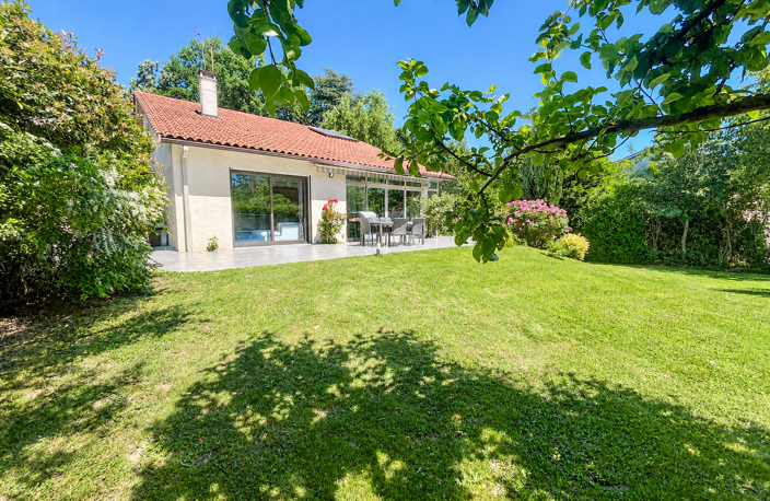 VENTE 69130 ECULLY MAISON DE 191 m2 environ sur un terrain de 1002 m2 piscinable — photo 2