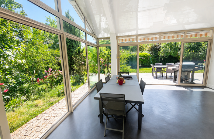 VENTE 69130 ECULLY MAISON DE 191 m2 environ sur un terrain de 1002 m2 piscinable — photo 3