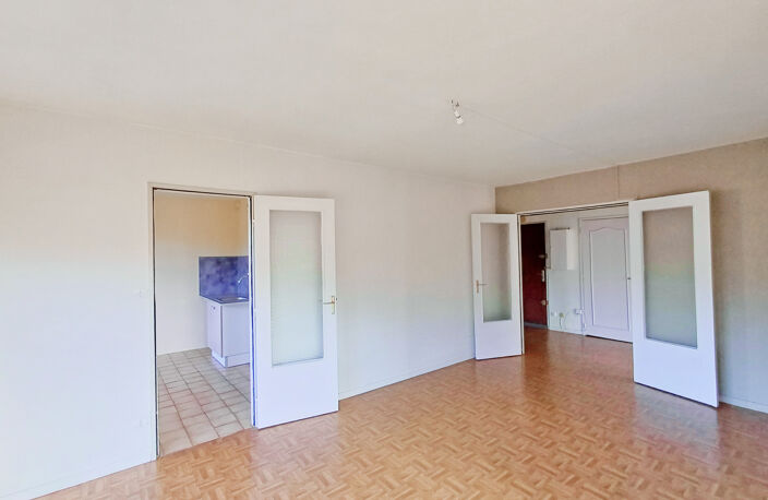 AUBENAS - APPARTEMENT 3 PIECES 71m2 — photo 4