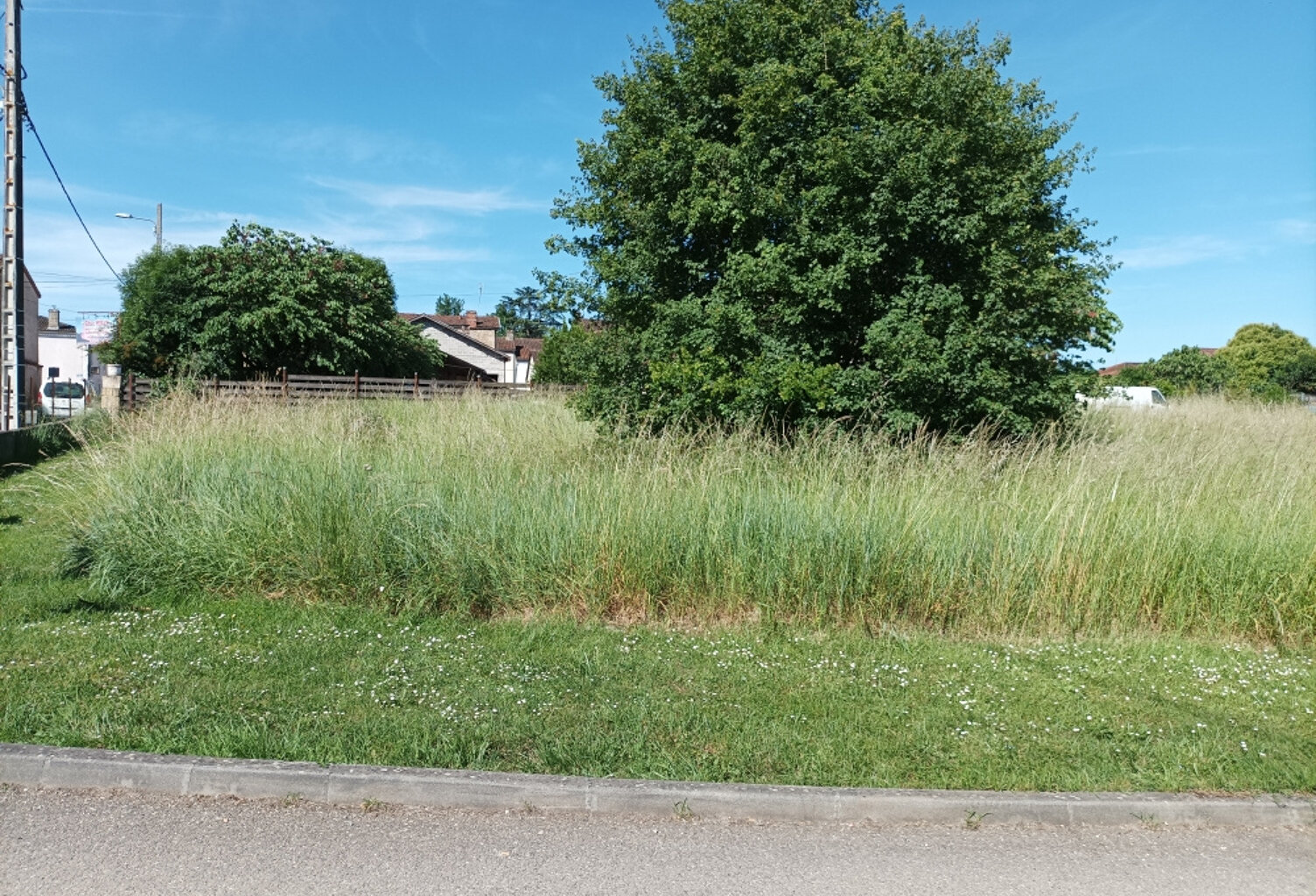 Joli terrain à bâtir viabilisé avec tout à l'égout — photo 1