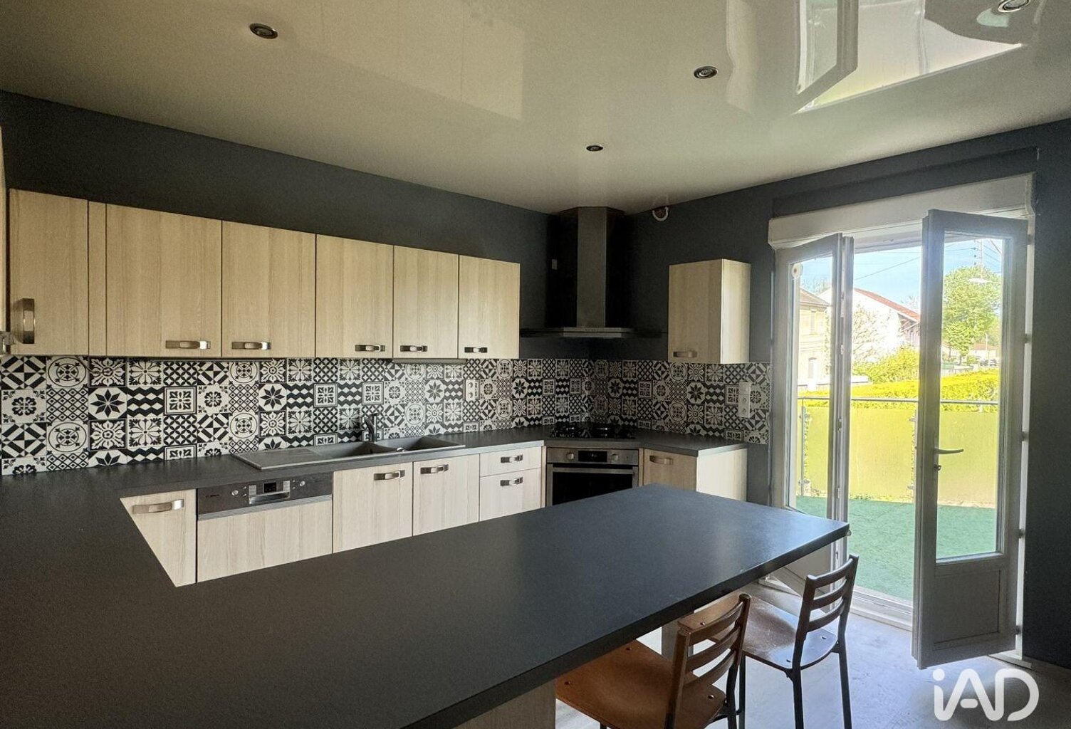 Vente Maison/villa 11 pièces — photo 1