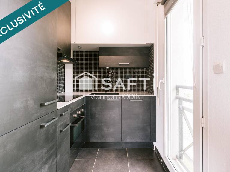 Appartement F2 avec balcon, cave et parking — photo 1