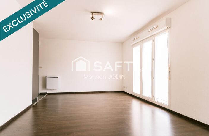 Appartement F2 avec balcon, cave et parking — photo 4
