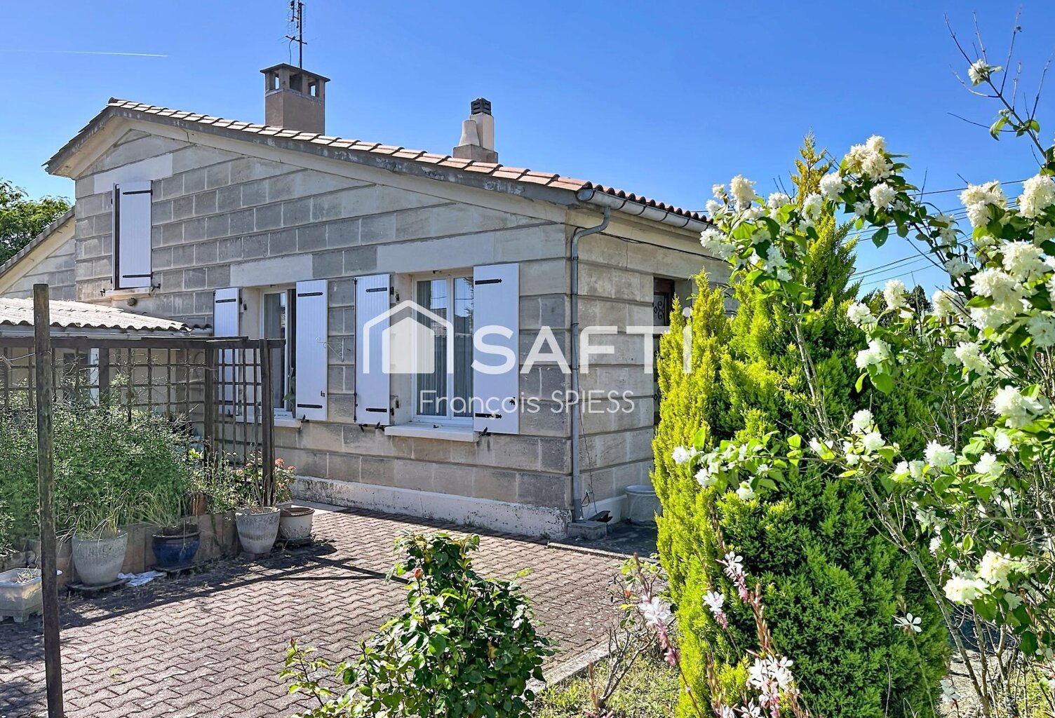 Maison T4 en pierre avec jardin, au coeur de Cenon — photo 1