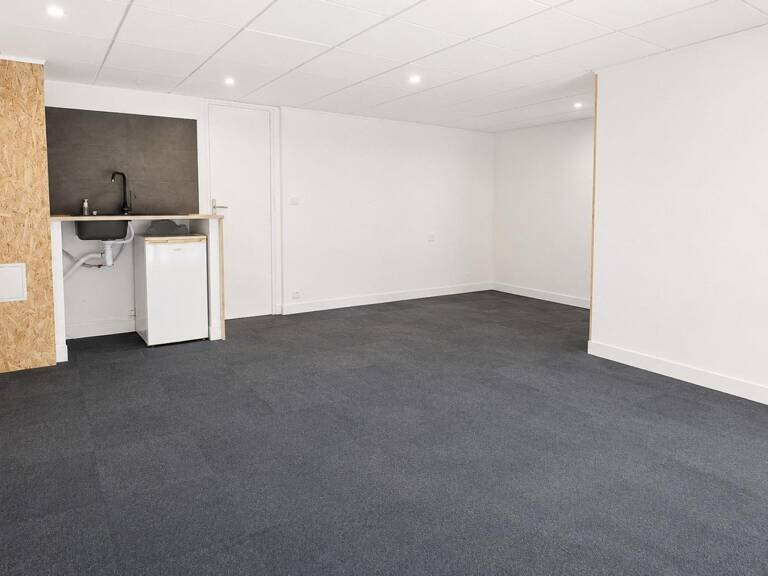 Local 28 m² au 1er étage  Centre bien-être Fréjus — photo 1