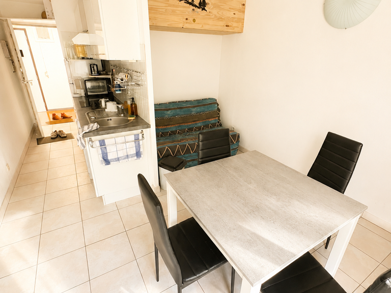 Appartement T1 Bis rénové avec balcon et parking privatif à — photo 1