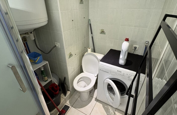 Appartement T1 Bis rénové avec balcon et parking privatif à — photo 5