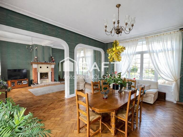 Maison familiale au vert avec parc et rivière — photo 1