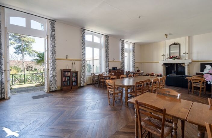 Vente maison 31 pièces 1075 m² Asnières-la-Giraud (17400) — photo 5