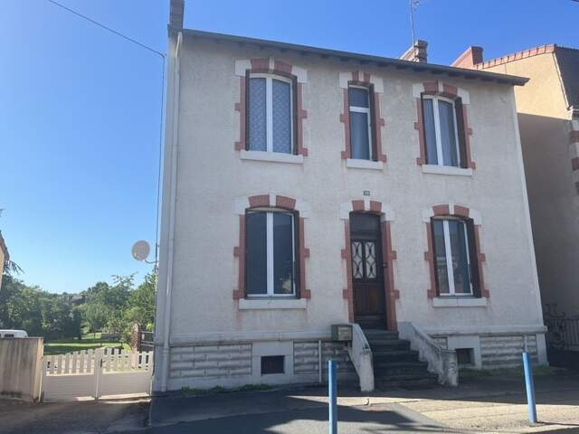 Maison de ville de 6 pièces principales — photo du bien