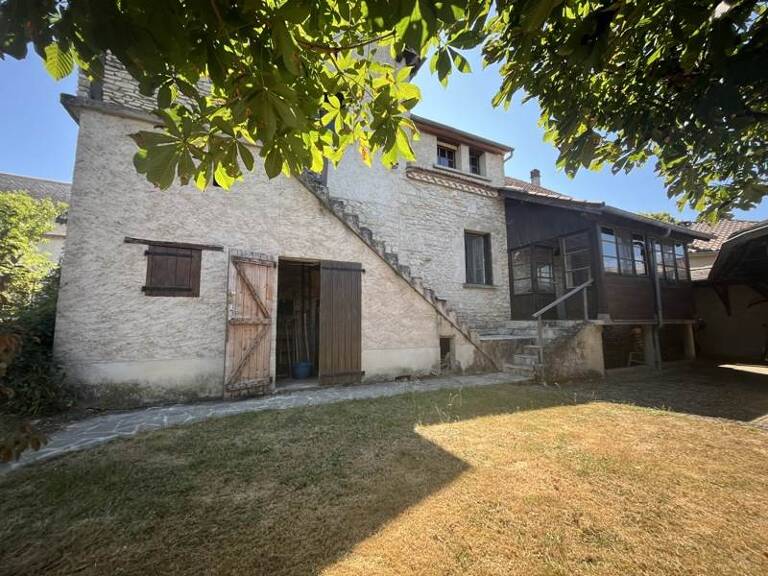 Maison en pierre de 7 pièces principales — photo 1