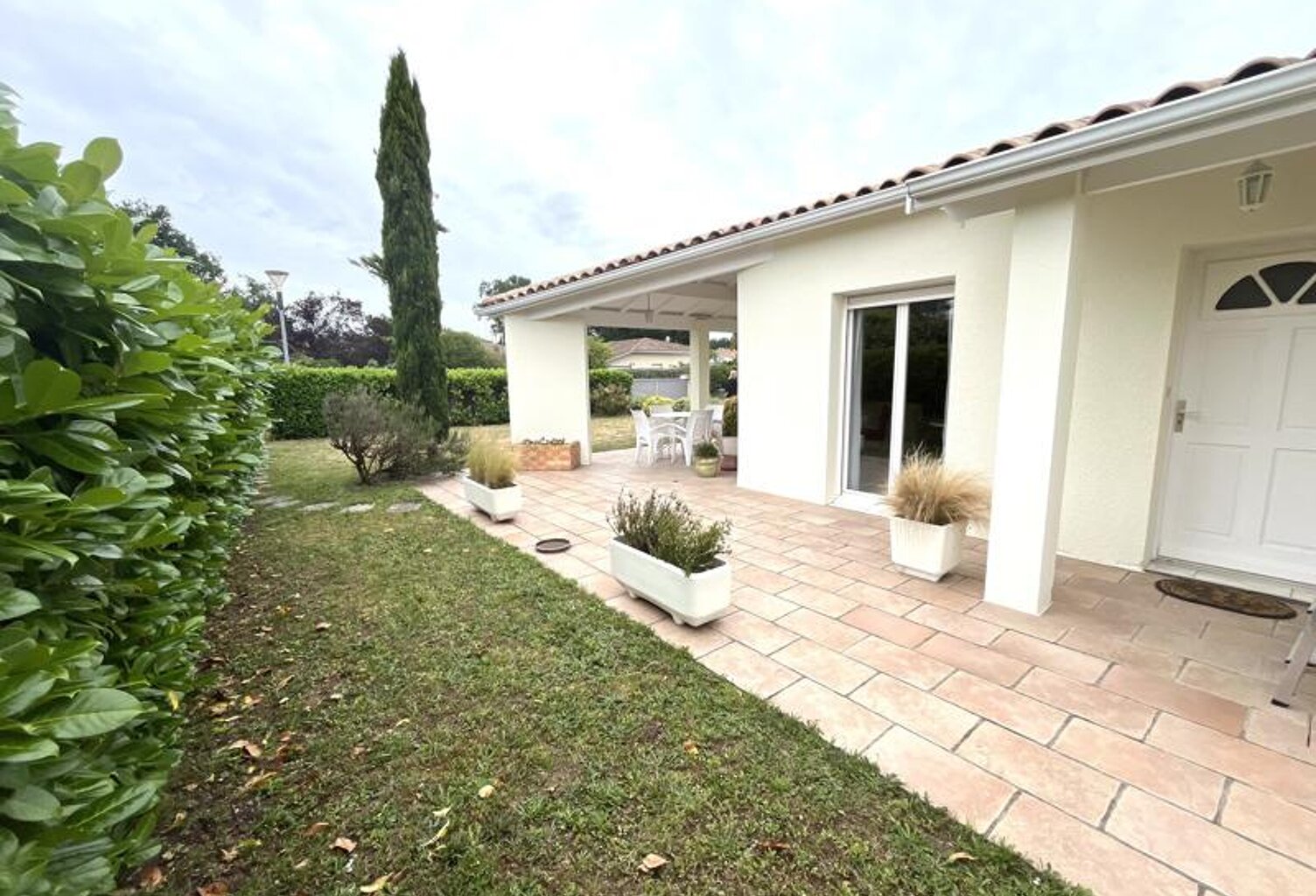 Contemporaine de 5 pièces principales — photo 1