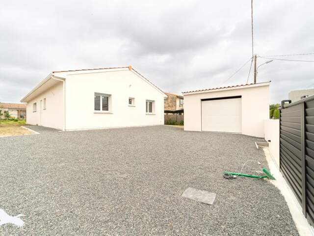 Contemporaine de 4 pièces principales — photo du bien