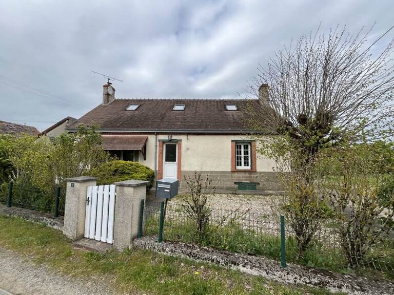 Maison en pierre de 5 pièces principales — photo 1