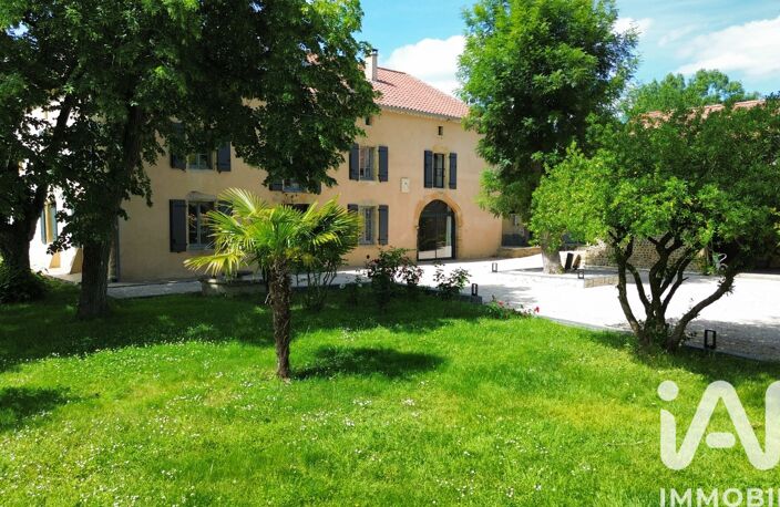 Vente Maison/villa 9 pièces — photo 2