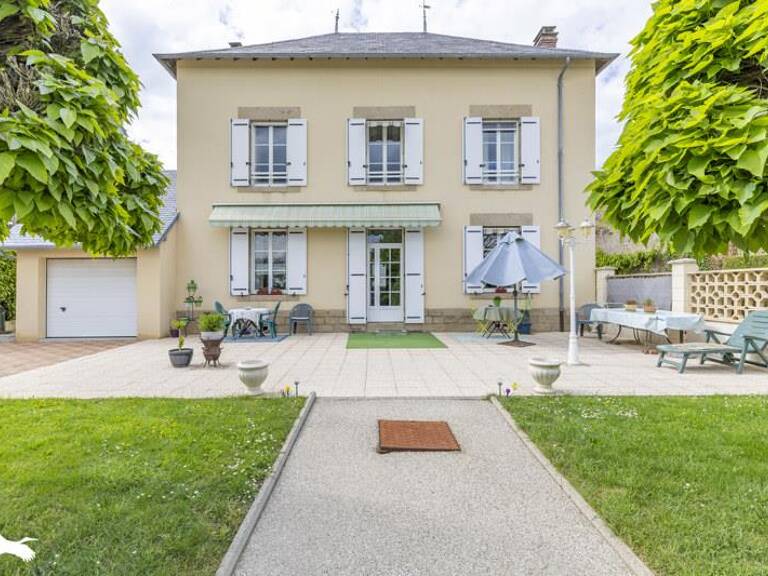 Maison en pierre de 6 pièces principales — photo 1