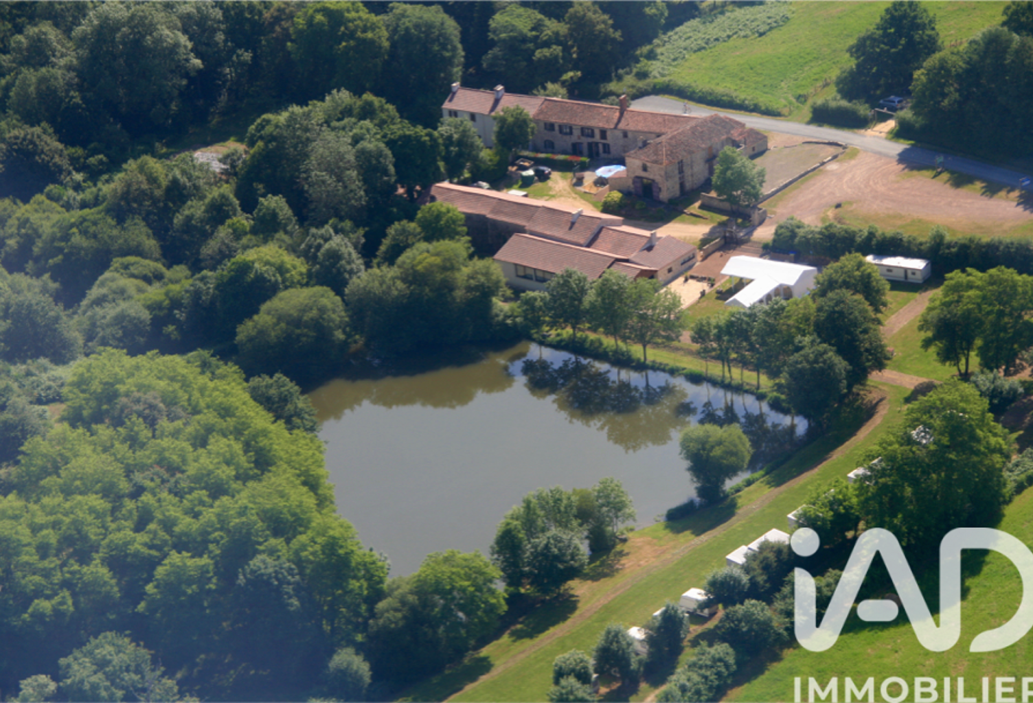 Vente Domaine 7 pièces — photo 1