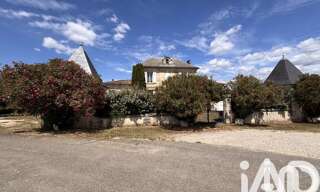Maison 10 Pièces 250 m² à vendre à Mombrier (33710)