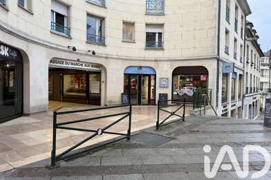 Commerce  399600 €