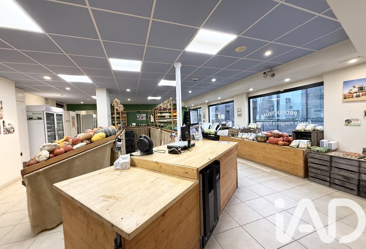 Vente Boutique/Local commercial 146 m&sup2; — photo 1