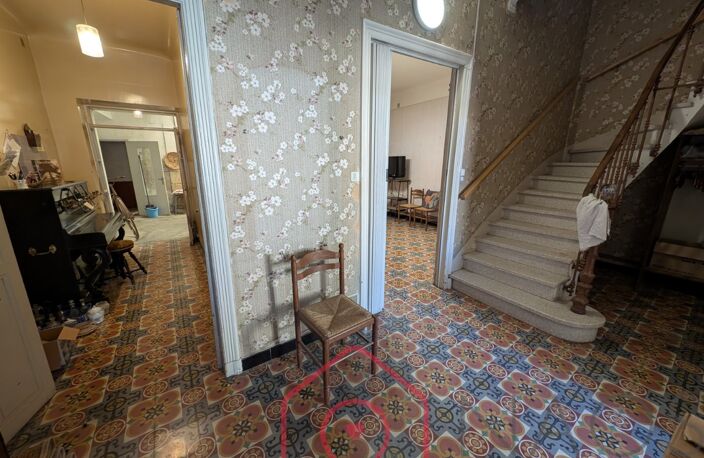 Maison bourgeoise avec un gros potentiel — photo 5