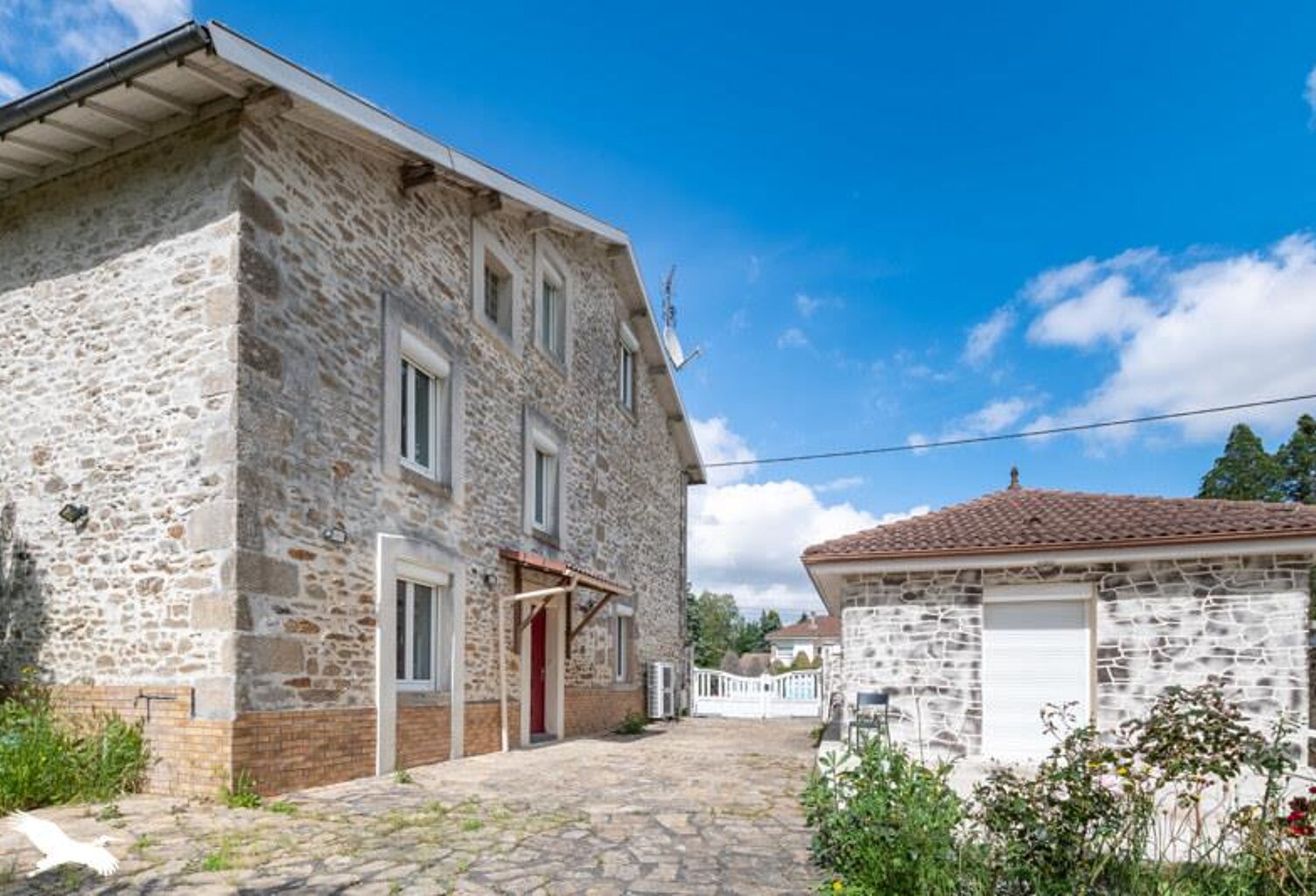 Maison en pierre de 5 pièces principales — photo 1
