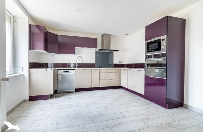 Maison en pierre de 5 pièces principales — photo 2